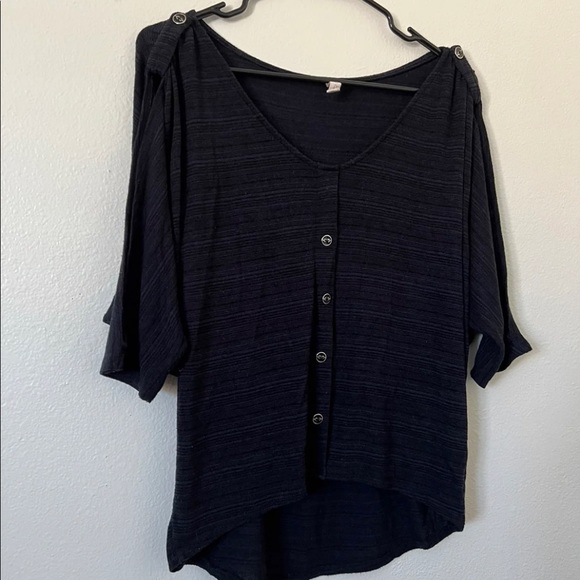 Blue/Black Flowy Drape Blouse - Picture 3 of 9